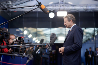 Μητσοτάκης από Βουδαπέστη: Ήρθε η ώρα να «ξυπνήσουμε» από τη γεωπολιτική μας αφέλεια