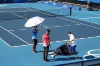 Ολυμπιακοί Αγώνες: «Λύγισε» στο Τόκιο ο «λαβωμένος» Τσιτσιπάς (βίντεο)