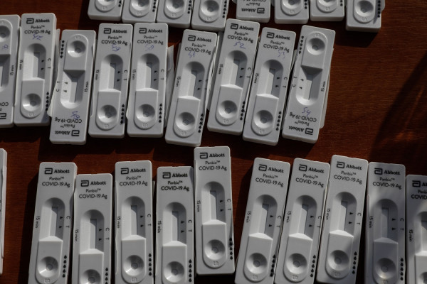 Σέρρες: Δωρεάν rapid tests στους εκπαιδευτικούς γυμνασίων και λυκείων από τον Δήμο