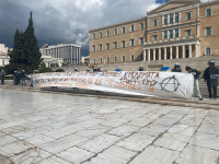 Εντείνονται οι αντιδράσεις για την πρόταση αθώωσης του Μίχου - Νέα συγκέντρωση στο Σύνταγμα