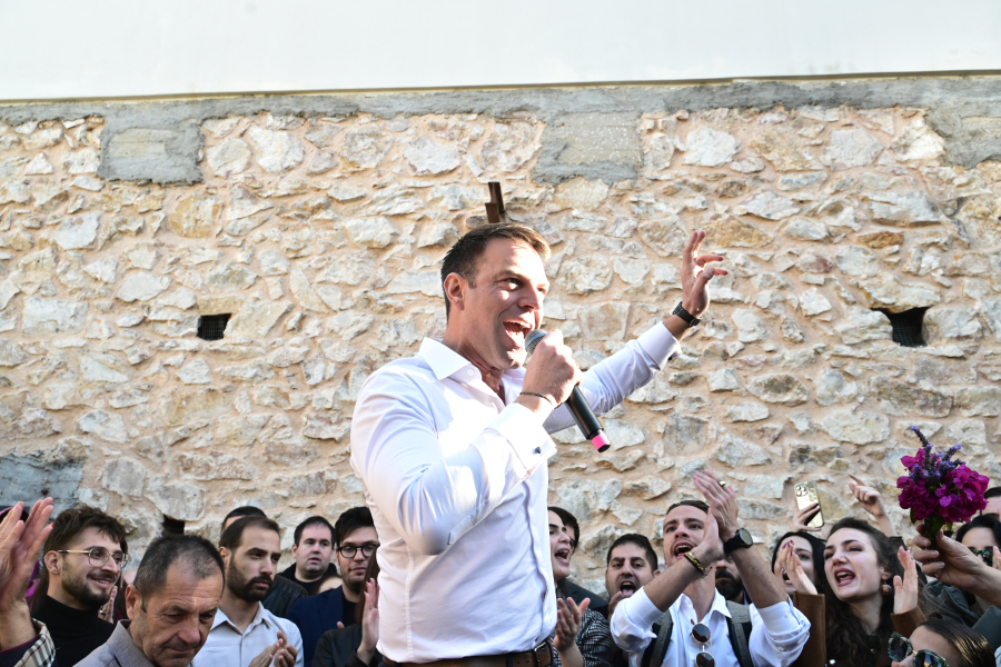 Ο Κασσελάκης υποβάλλει τον ΣΥΡΙΖΑ στο μαρτύριο της σταγόνας- Μένουν βουλευτές μέχρι να ...φύγουν