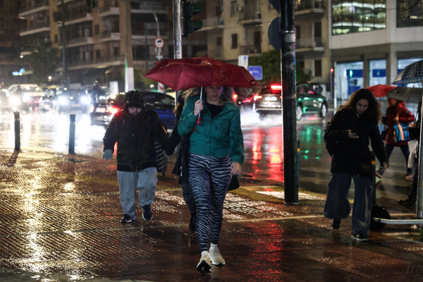 Προειδοποίηση Τσατραφύλλια: «Καταρρέει ο αντικυκλώνας – Σε κλοιό βροχών η χώρα»