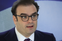«Καμπανάκι» Πιερρακάκη για τα ευρωπαϊκά ομόλογα - Στο 4% οι αποδόσεις από 1,1% πριν από μία δεκαετία