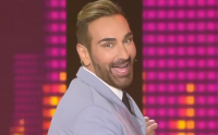 «J2US» με άρωμα… Eurovision – Η ανατρεπτική ερμηνεία του Κοκλώνη (Βίντεο)