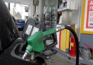 «Φωτιά» στις τσέπες μας από την τιμή της βενζίνης - Οι πρατηριούχοι αναμένουν νέα αύξηση