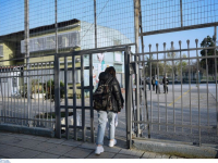Νέα Ιωνία: Μαθητές πέταξαν πέτρα σε τηλεοπτικά συνεργεία