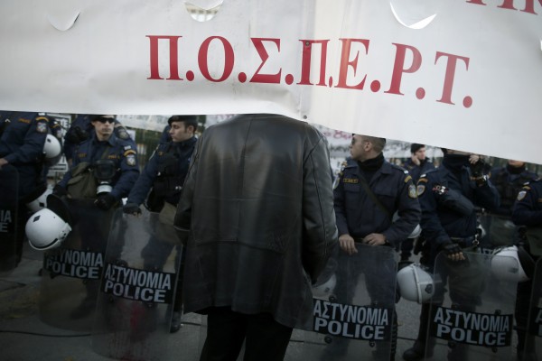 ΠΟΣΠΕΡΤ κατά ΝΔ: Οι θιασώτες του "μαύρου" δεν μπορούν να χωνέψουν την επαναλειτουργία της ΕΡΤ