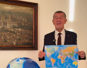 Τσεχία: Viral ο πρωθυπουργός Άντρει Μπάμπιτς - Έψαχνε την Γροιλανδία στον χάρτη