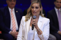 Ελεονώρα Μελέτη: «Δεν μπορεί ο αλγόριθμος να έχει περισσότερα δικαιώματα από το ανθρώπινο σώμα»