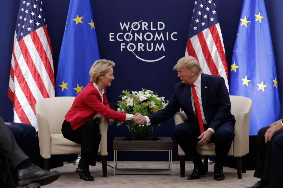 Έτοιμη να πει το «ναι» η ΕΕ στον Τραμπ για καθολικούς δασμούς 10% - Τα ανταλλάγματα που ζητάει