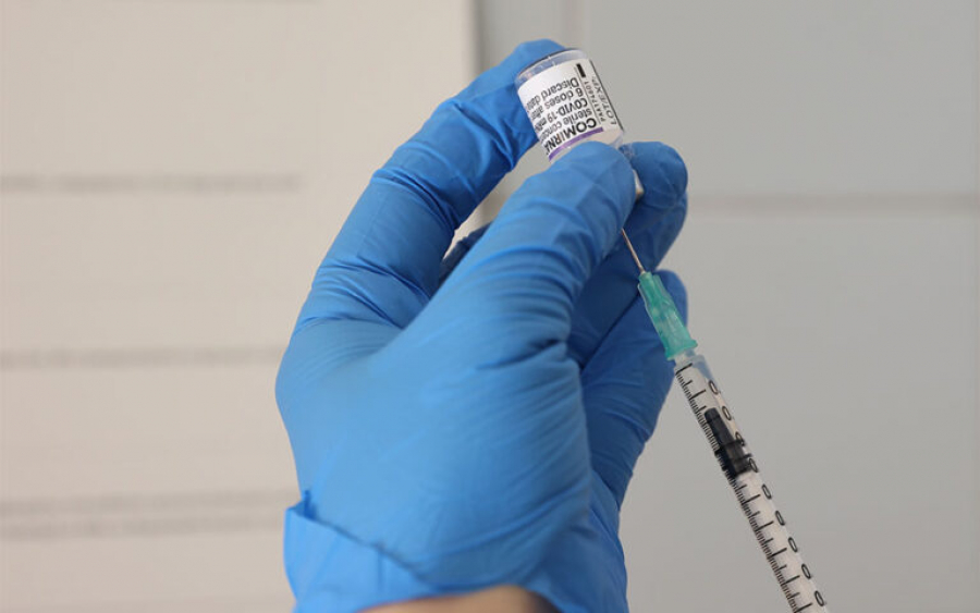 Στο τραπέζι των ειδικών ο ετήσιος εμβολιασμός κατά του κορονοϊού