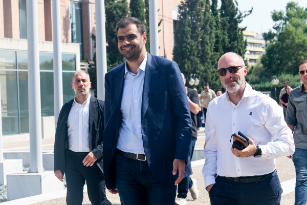 Η «ενηλικίωση» του εκπροσώπου