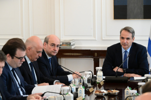 Θα μπορούσε υπουργός να ζήσει με 1000 ευρώ και να πληρώνει τα 500 νοίκι;