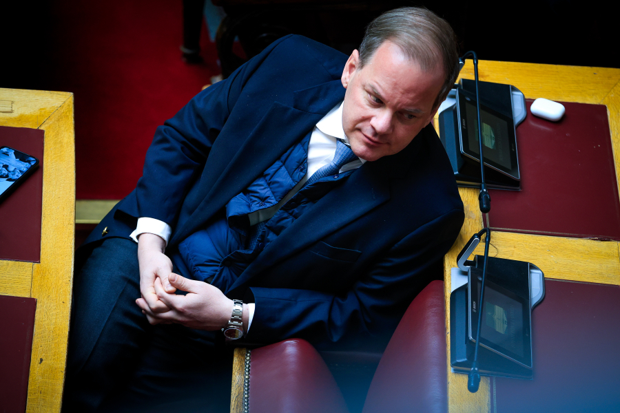 Ένα, δύο, τρία αιτήματα για Προανακριτική