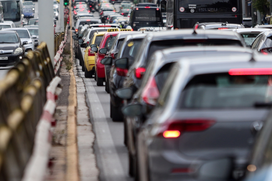 ΑΑΔΕ: Αλλαγές στη διαδικασία απαλλαγής των ΑμεΑ από τα τέλη κυκλοφορίας