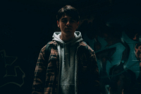 Χανιά: 14χρονος εκβίαζε συμμαθητές του – Βρέθηκαν μαχαίρια και ρόπαλα στο δωμάτιό του