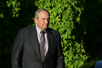 Στόχος του Μαξίμου να εκθέσει τον Καραμανλή - «Δεν τσιμπάει» ο πρώην πρωθυπουργός