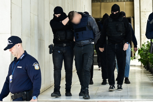 Άγιος Δημήτριος: Στο Ναυτοδικείο Πειραιά σήμερα ο 20χρονος που σκότωσε τον 27χρονο