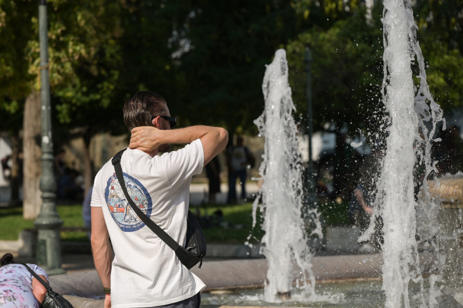 Η επέλαση του καύσωνα ξεκίνησε: 41.8°C στη Λάρισα, οι 7 περιοχές στο «κόκκινο»