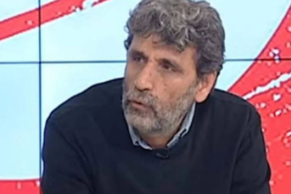 Παντελάκης για προβολή Κασιδιάρη: Επανάληψη των μιντιακών αθλιοτήτων τα πρώτα χρόνια εμφάνισης της Χρυσής Αυγής