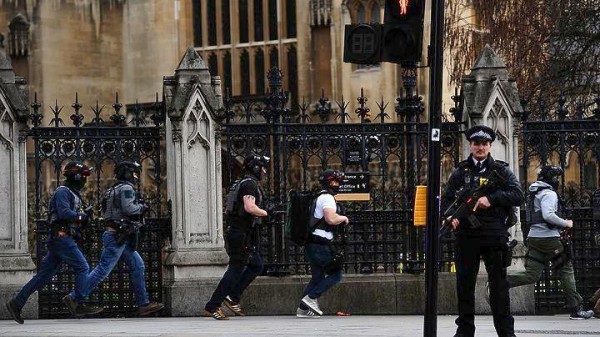 Τέσσερις δολοφονίες με μαχαίρι τη νύκτα της πρωτοχρονιάς στο Λονδίνο