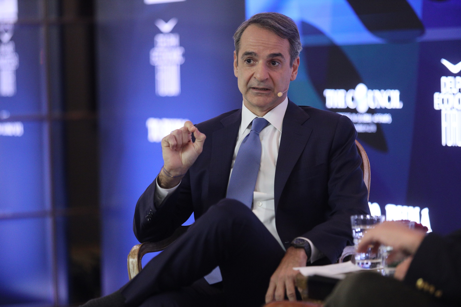 Η συζήτηση του Κυριάκου Μητσοτάκη με τον Γιάννη Πρετεντέρη - Δείτε Live -  Dnews