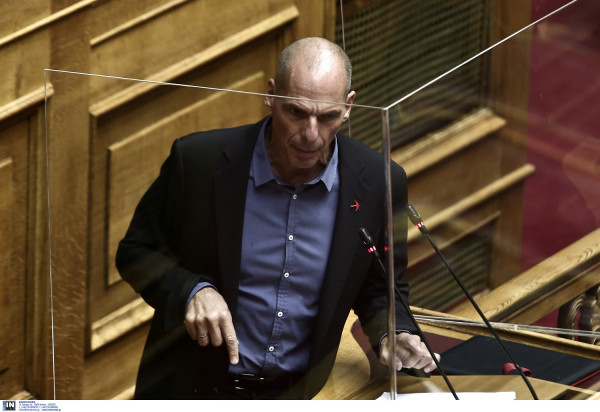 Επικοινωνία Χρυσοχοΐδη με Βαρουφάκη: «Αν πάτε στην πορεία για το Πολυτεχνείο, θα συλληφθείτε»