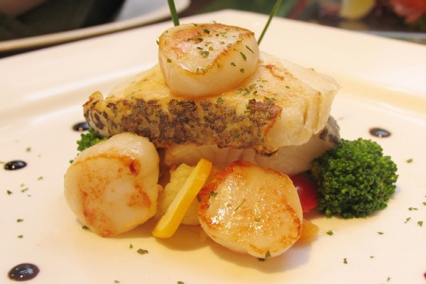 Ελβετία: Στα ράφια των σουπερμάρκετ τα πρώτα τρόφιμα από… έντομα