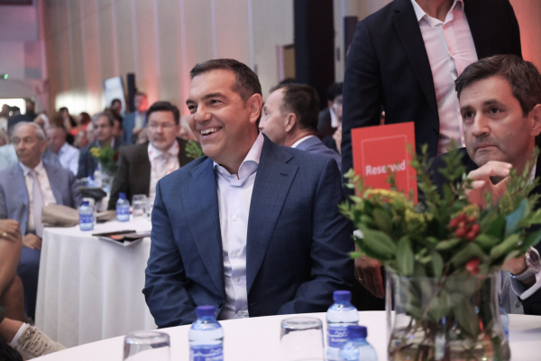 Ο Τσίπρας παραιτήθηκε και σκιαγραφεί την επόμενη μέρα - Τα μηνύματα που στέλνει