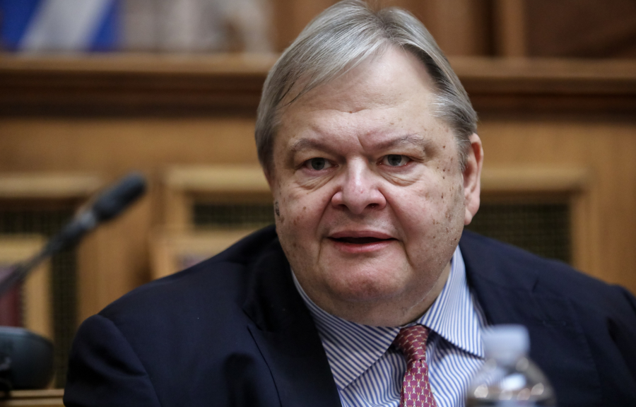 Γιατί ο Βενιζέλος εξέπληξε θετικά και ο ΓΑΠ αρνητικά!