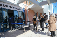 «Όχι» σε lockdown και από Θεμιστοκλέους, «μόνη λύση ο εμβολιασμός»