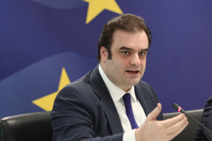 Πιερρακάκης: Το δημογραφικό απειλεί την ανάπτυξη