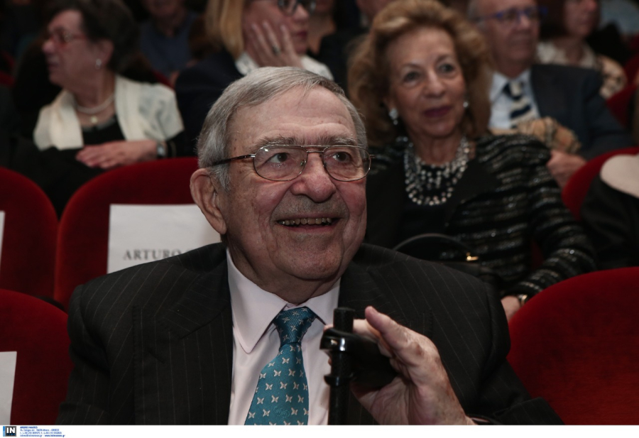 Τέως βασιλιάς Κωνσταντίνος: Ως ιδιώτης και χωρίς τιμές η κηδεία του στο Τατόι