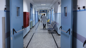 Κεφαλονιά: Χαροπαλεύει ηλικιωμένος, τον μαχαίρωσαν ληστές