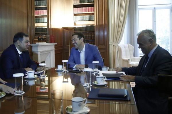 Τσίπρας: Να ξαναχτιστεί η μικρομεσαία επιχειρηματικότητα σε πιο υγιή βάση