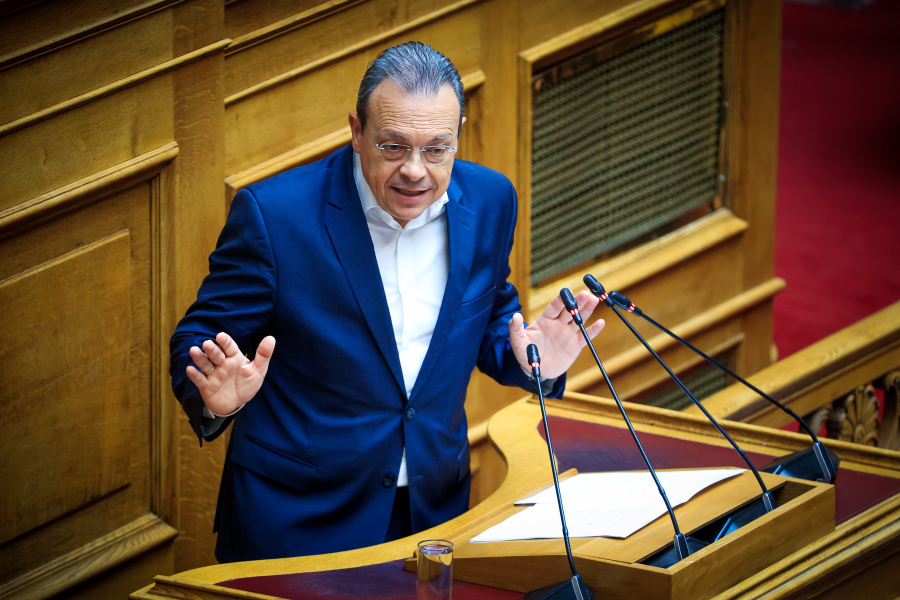 Φάμελλος: Δεν συζητάμε καμία πρόταση εκχώρησης ή πώλησης για Αυγή και Στο Κόκκινο