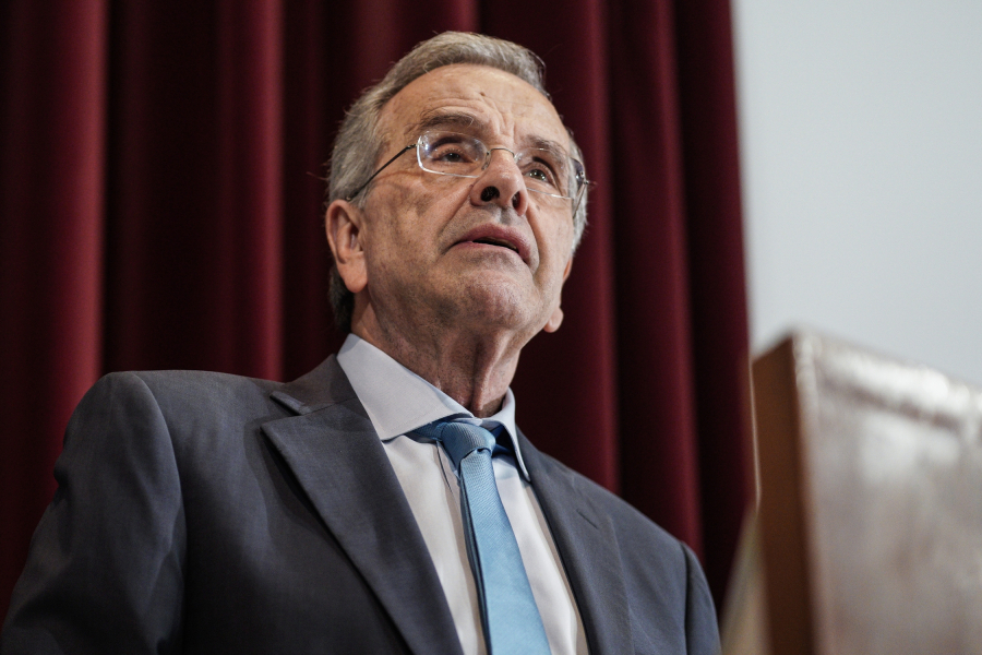 Ο Αντώνης Σαμαράς ξανά στην έρημο