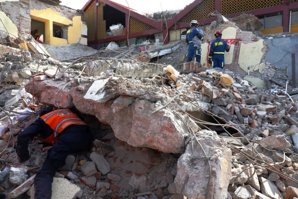 Σεισμός 7,1 Ρίχτερ στο Μεξικό: Εικόνα απόλυτης καταστροφής, πάνω από 200 οι νεκροί [βίντεο]