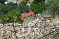 Κυψέλη: Μυστήριο με τα ανθρώπινα οστά στην Αλεπότρυπα – Πού στρέφονται οι έρευνες (εικόνες)