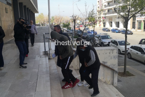 Τραγωδία στον Εύοσμο: Στον εισαγγελέα ο 15χρονος και ο πατέρας του