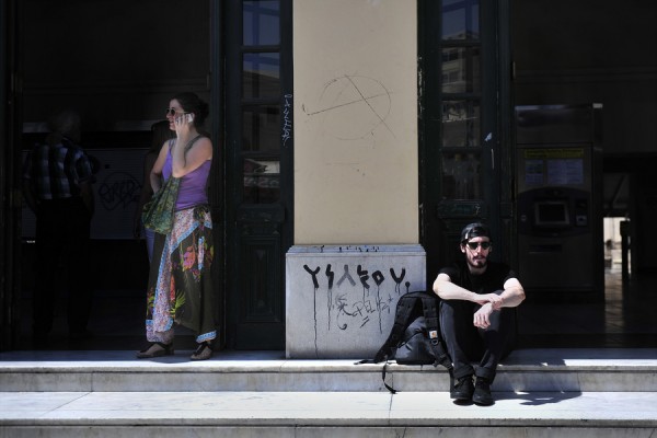 Σε κίνδυνο φτώχειας οι μισοί άνεργοι σε Ελλάδα και Ε.Ε.