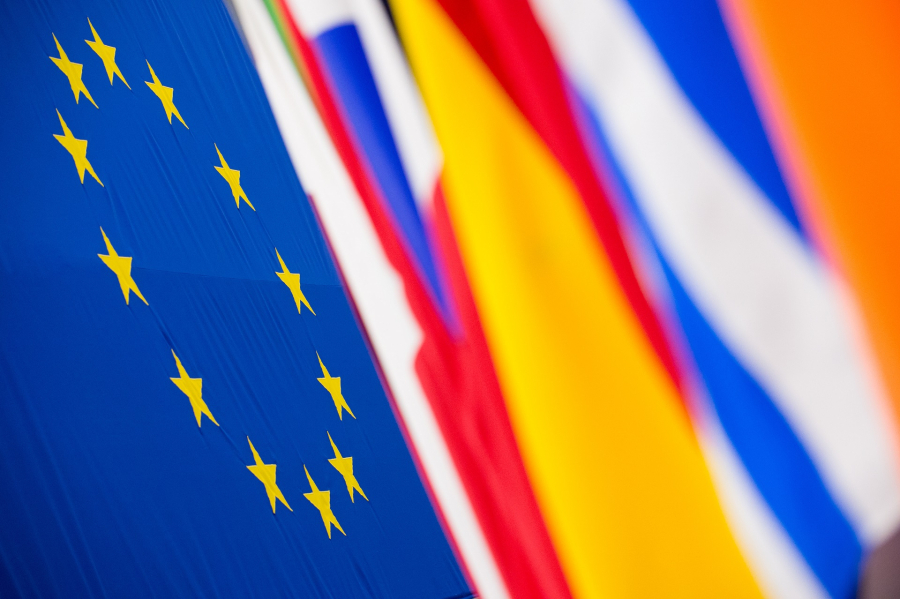 Μήνυμα από Κομισιόν για τις παρακολουθήσεις: «Να εξεταστούν διεξοδικά οι υποθέσεις από τις εθνικές αρχές»