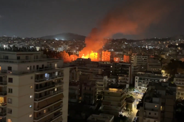 Φωτιά τώρα στα Άνω Πατήσια