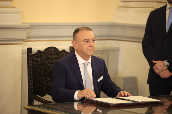 Θέμα και για τον Κέλλα; Συνεργάτης του στον «κοριό» για τον ΟΠΕΚΕΠΕ - Νέοι διάλογοι