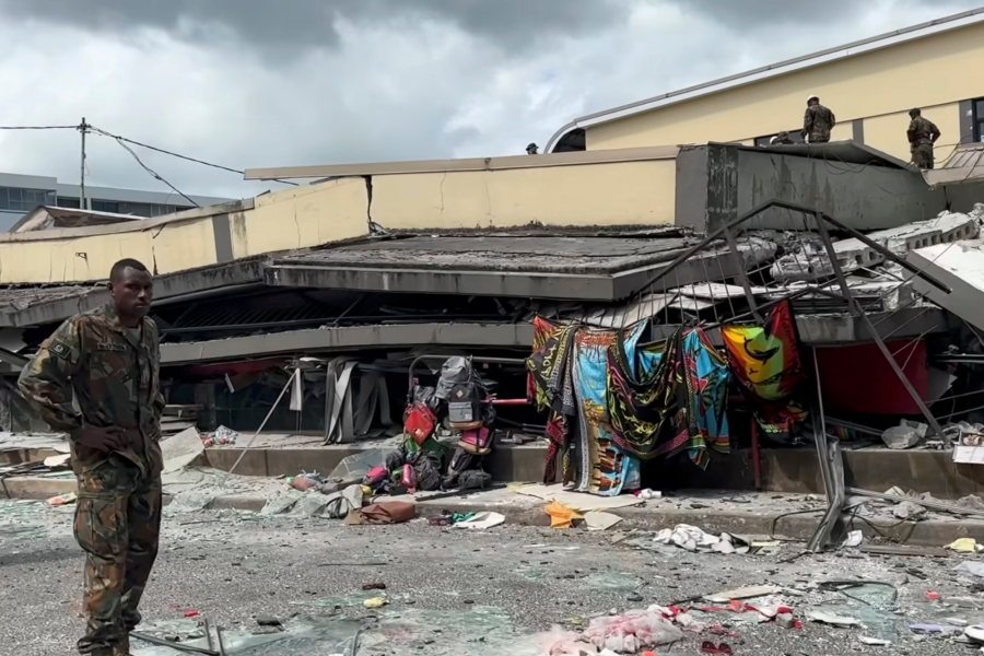 Βανουάτου: Η στιγμή που «χτυπά» ο σεισμός των 7,3 Ρίχτερ - Εικόνες καταστροφής (νέα βίντεο)