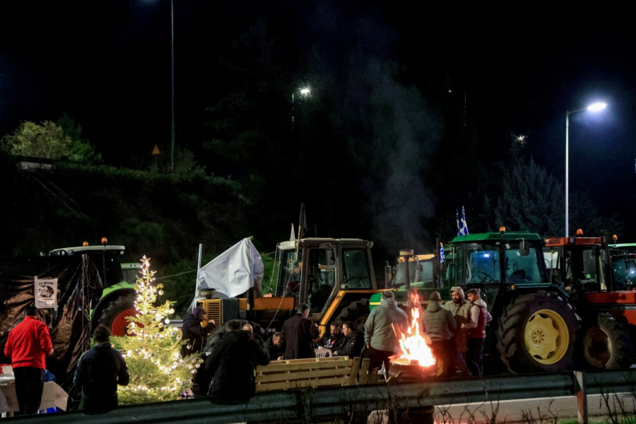 Αμετακίνητοι οι αγρότες- «Ας έρθουν να μας συλλάβουν» - Η απάντηση στον Άρειο  Πάγο - Dnews