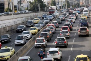 Σχέδια για απαγόρευση ασφάλισης σε ΙΧ και ταξί που δεν έχουν περάσει ΚΤΕΟ