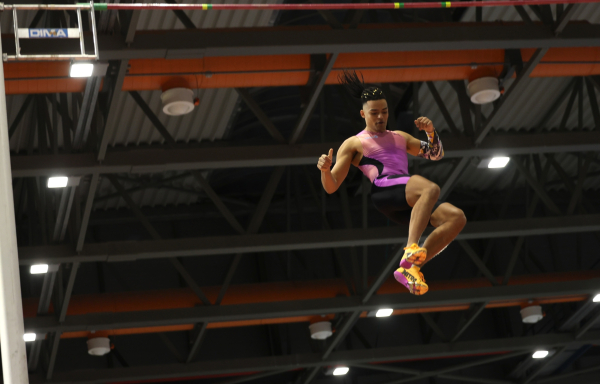 Ο διαστημικός Καραλής «πέταξε» στα 6,17μ. και κατέρριψε το πανελλήνιο ρεκόρ!