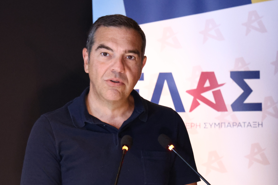 Τα «γαλάζια τρολ» έπιασαν δουλειά
