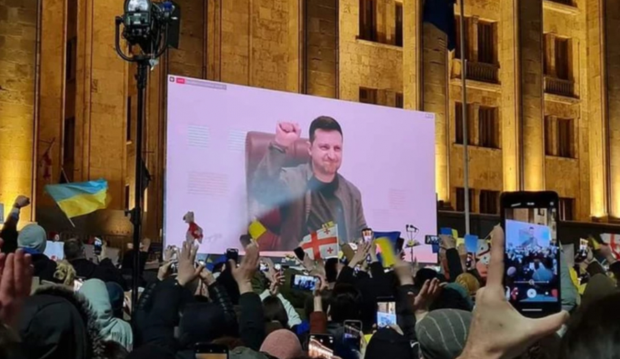 Νέο δραματικό διάγγελμα Ζελένσκι: «Αν πέσει η Ουκρανία, θα πέσει όλη η Ευρώπη» (βίντεο)